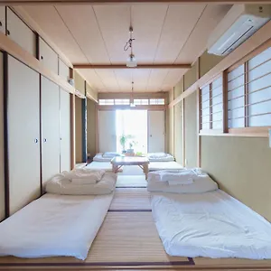 Hostel Ini & Brun Donut Cafe, Kobe
